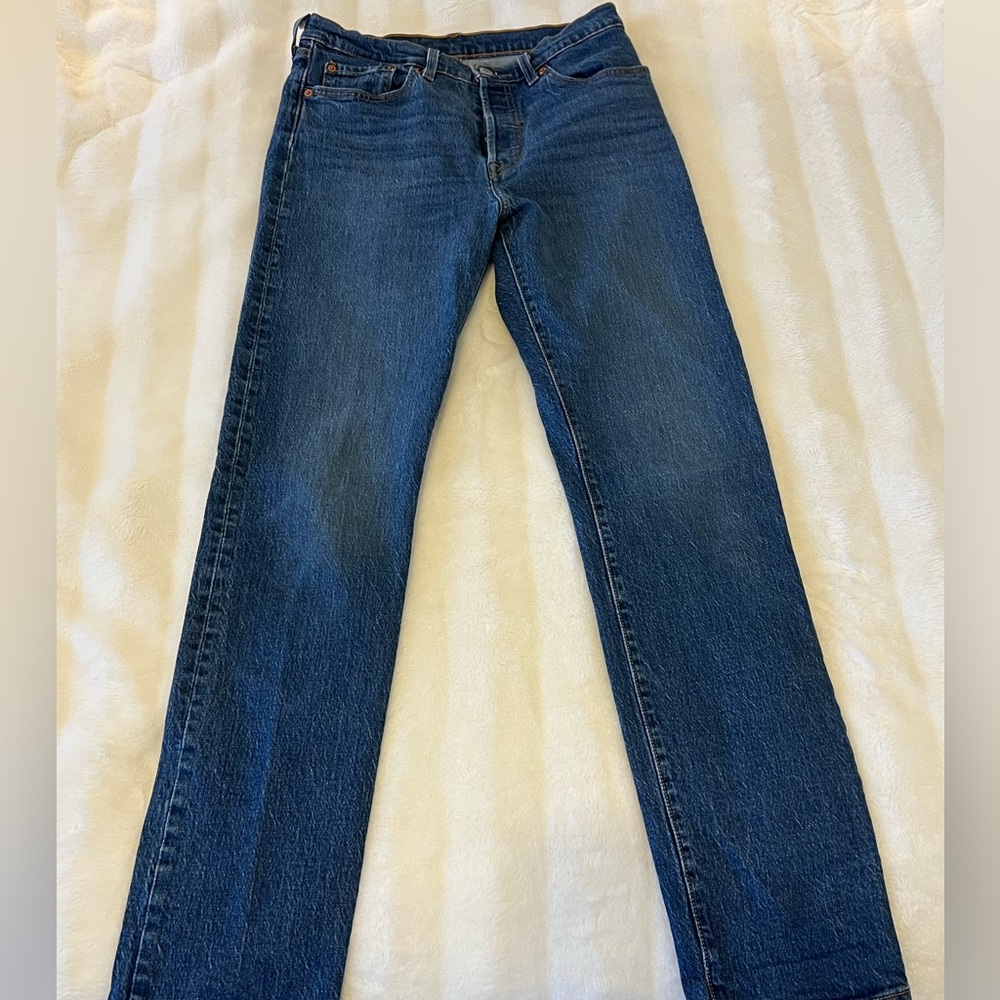 Levi’s 501 Dark Wash Jean Size W28 L32